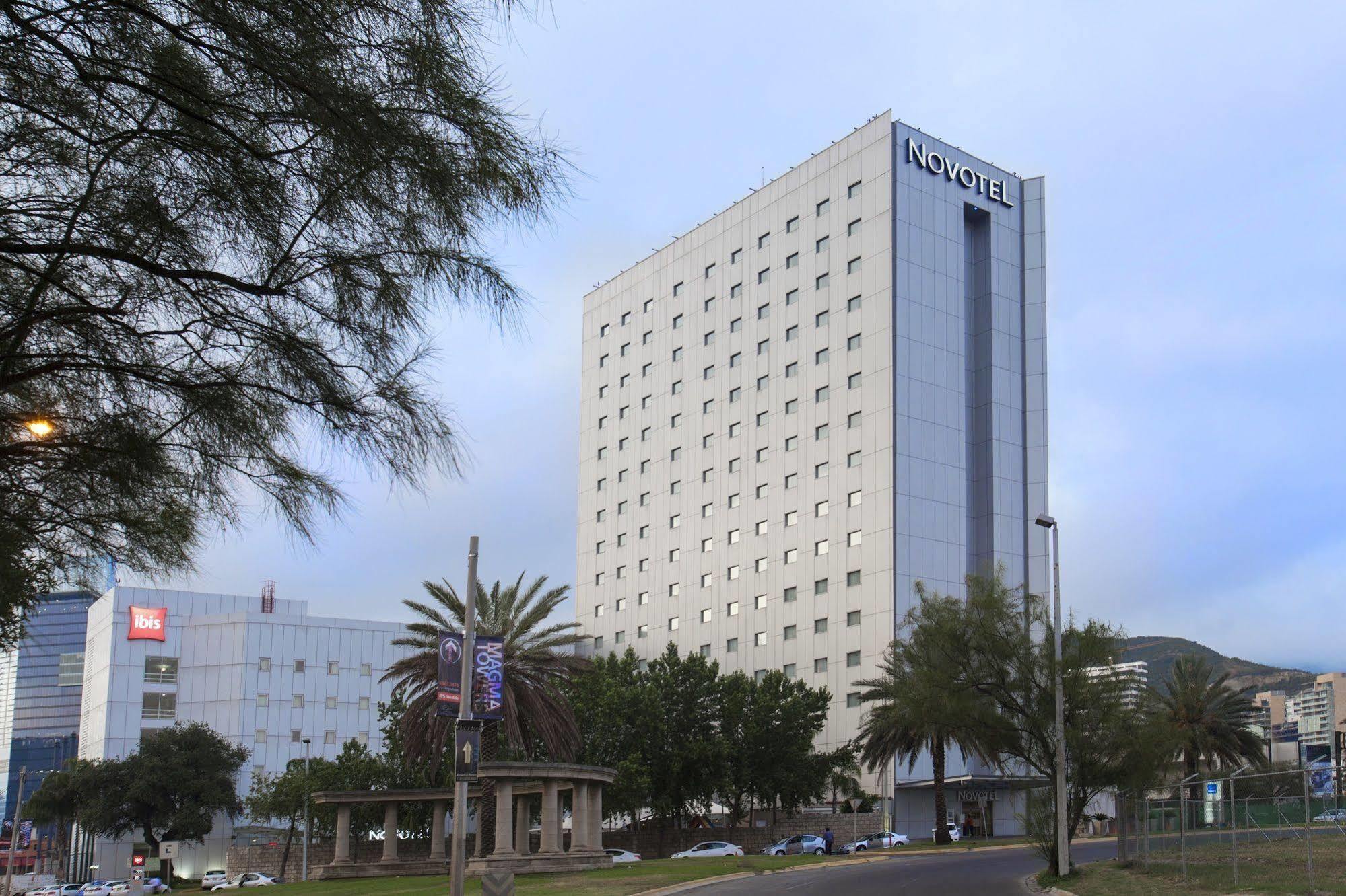 Novotel Monterrey Valle 4*